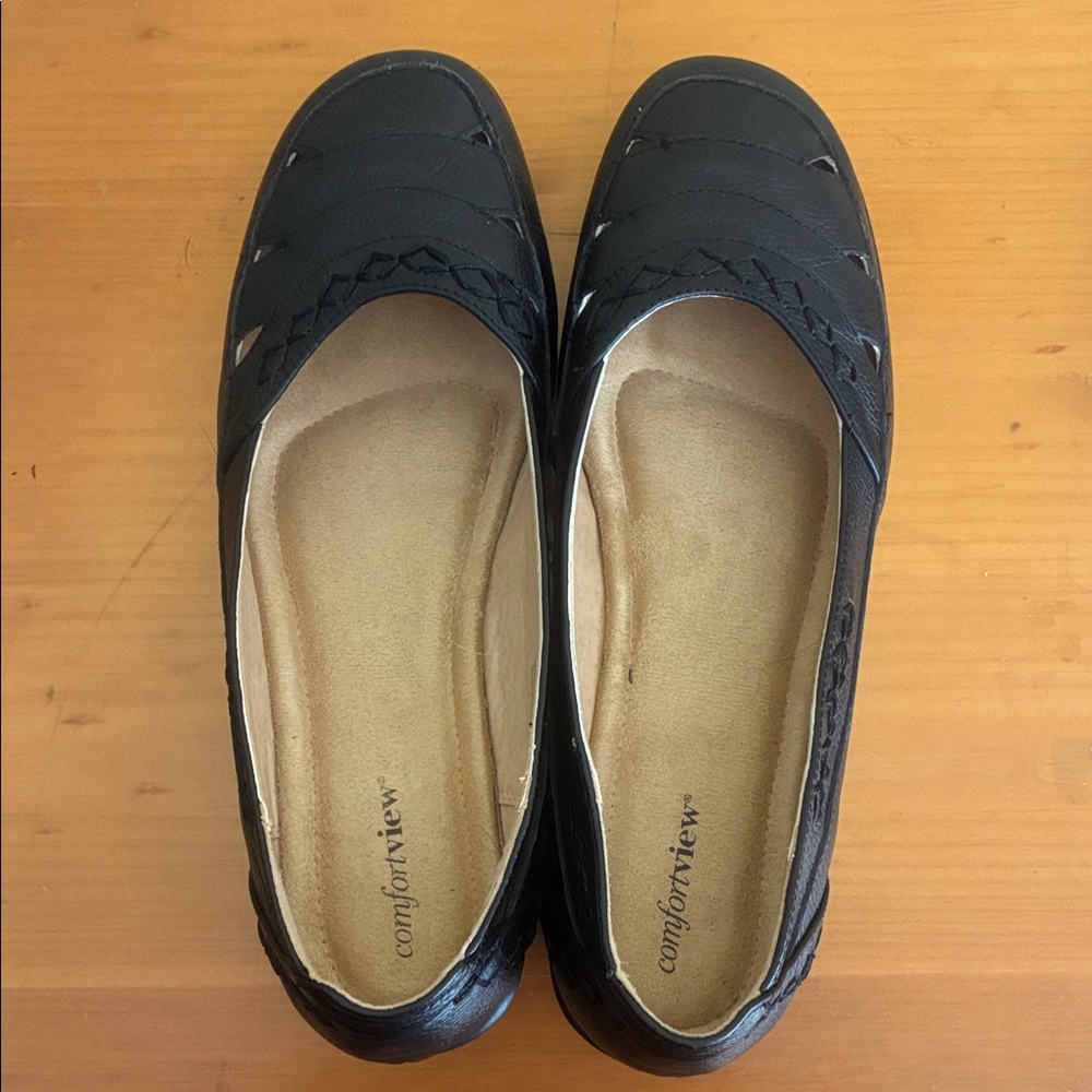 Comfortview Women's Elegant Black Flats